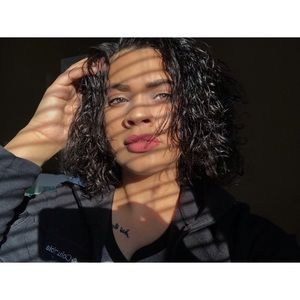 Meet your Posher, Makayla